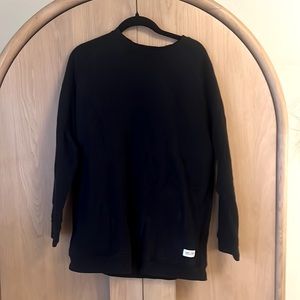 Side Medium Banks Journal 100% organic cotton men’s pullover with pockets